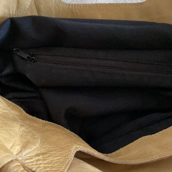 ANNA CORINNA Mid-City Tote Leather Shoulder Bag - Beige/Nude - Picture 9 of 9